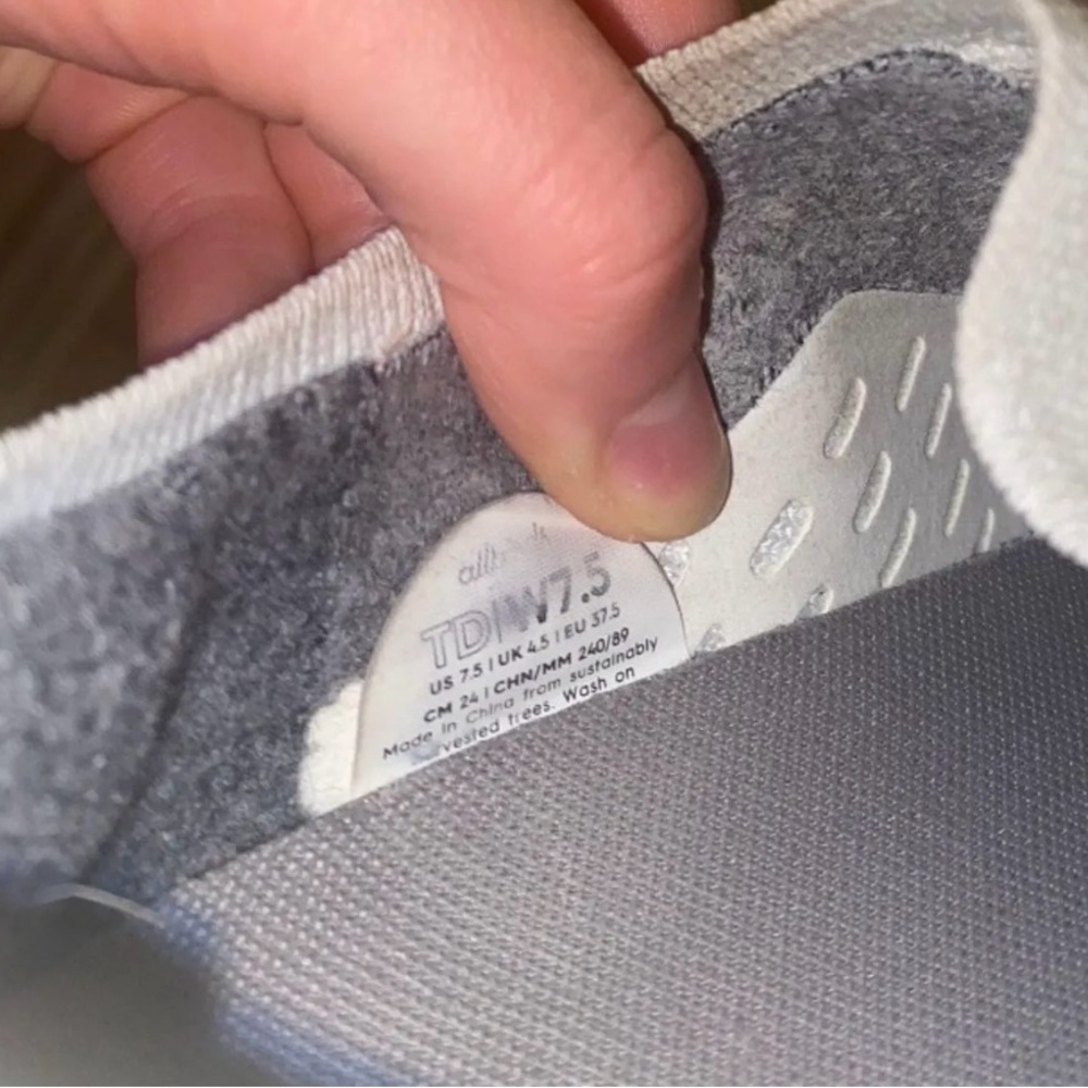 Women's White allbirds Shoes - Picture 7 of 7